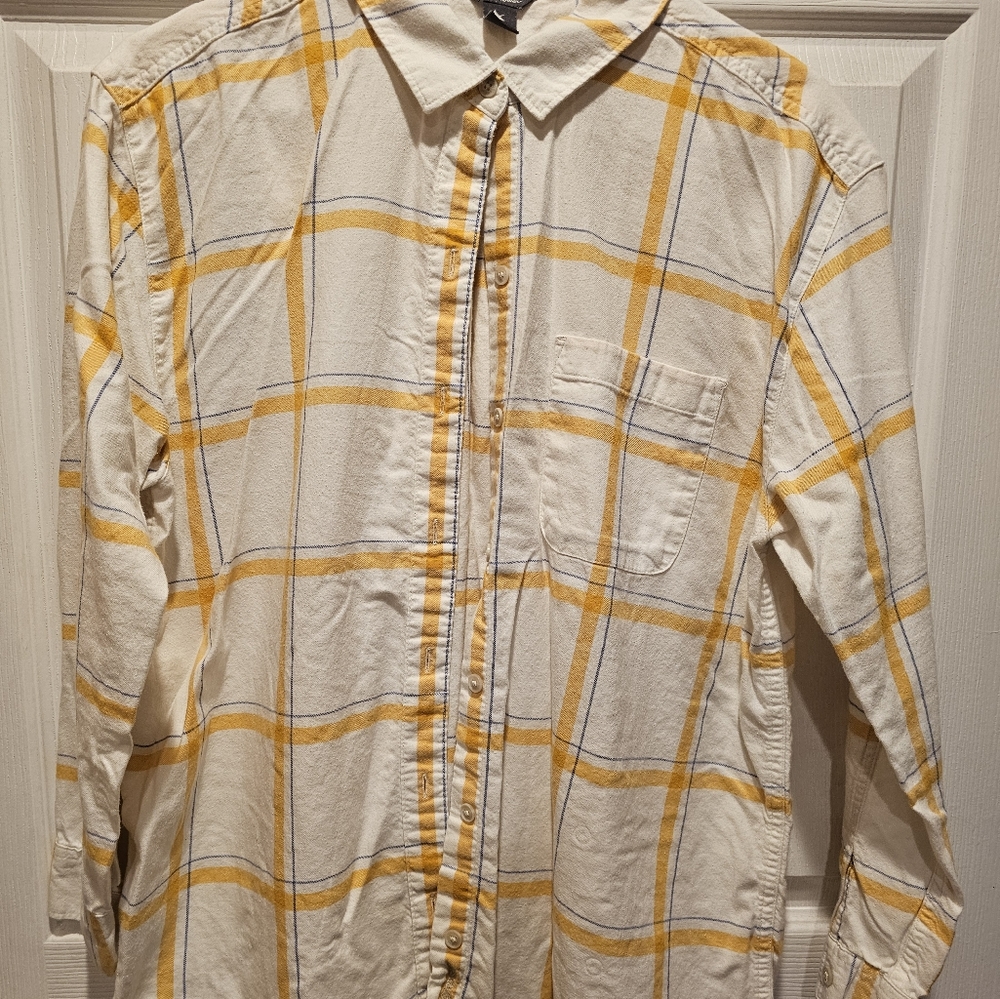 Eddie Bauer Women's Boyfriend Fit Flannel Shirt